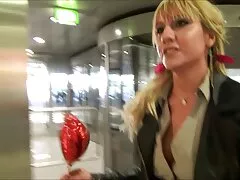 Dienstmädchen vater fickt frau und tochter Cosplay Japanisch