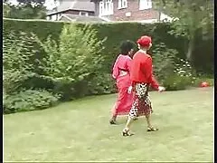 Küken schlürft vater fickt mit tochter auf harten Schwänzen