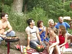 Die Fantasie einer Hausfrau # papa fickt seine tochter 3 (klassisches Video aus dem Archiv)